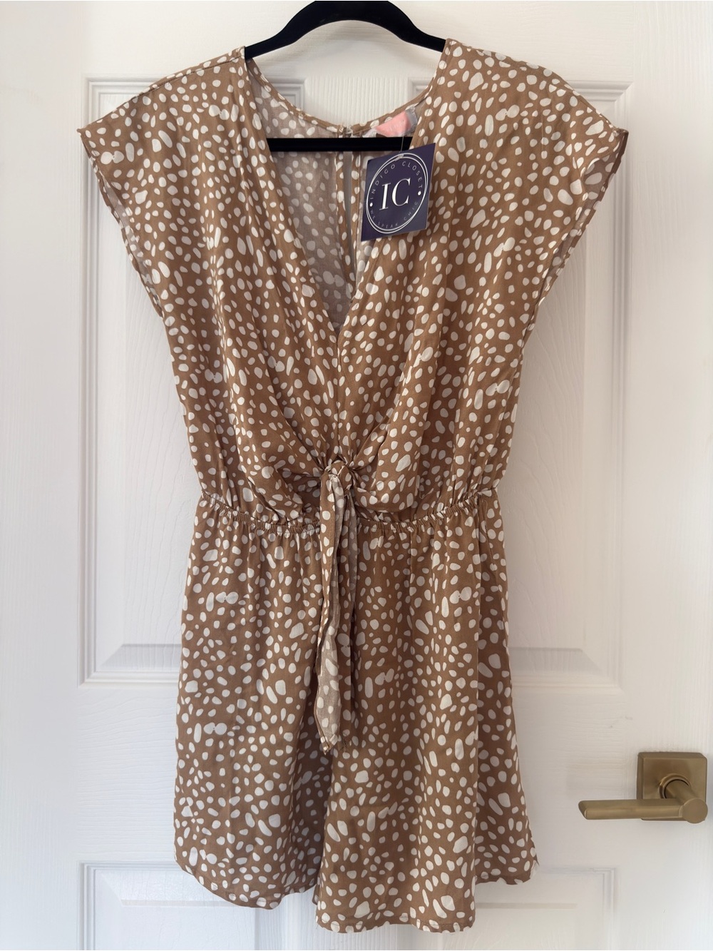 NWT Women's Boutique Tan & White Printed One-Piece Romper, Size Small